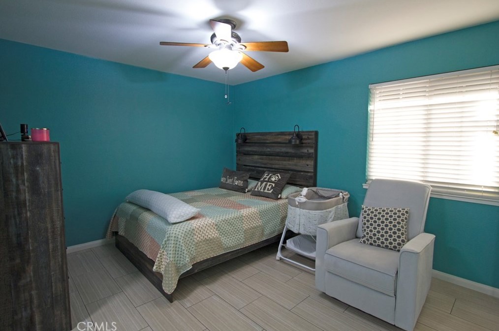 6001 Stone Bridge Ln, Bakersfield CA  93313-3386 exterior