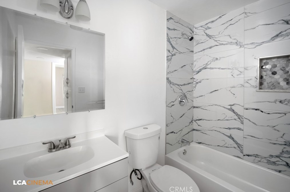 4613 Mccray St, Bakersfield CA  93308-1227 exterior