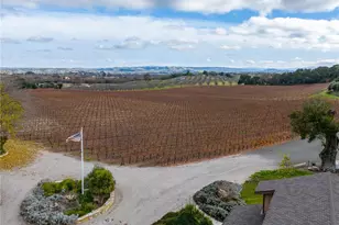 2135 Live Oak Rd, Paso Robles, CA 93446 - Photo 33