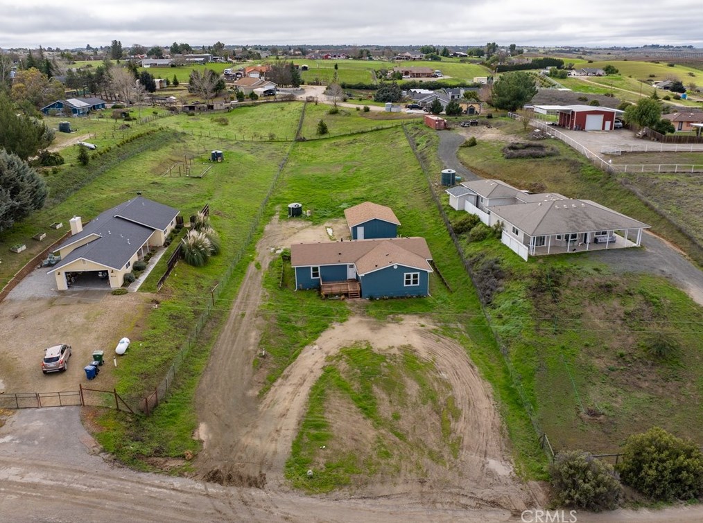 8190 Baron Way, Lake Nacimiento CA  93446-7043 exterior