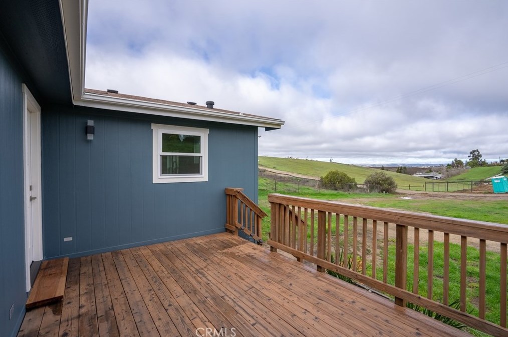 8190 Baron Way, Lake Nacimiento CA  93446-7043 exterior