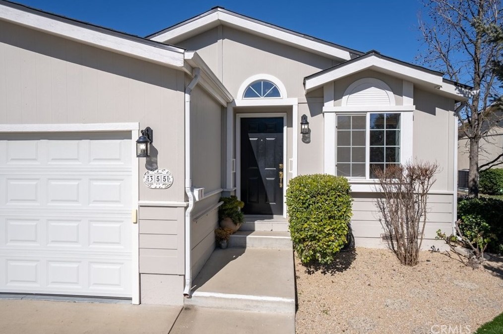 355 Lark Dr, Lake Nacimiento CA  93446-4018 exterior
