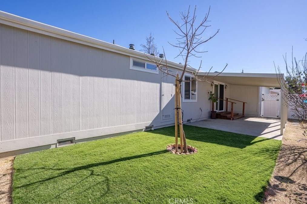 355 Lark Dr, Lake Nacimiento CA  93446-4018 exterior
