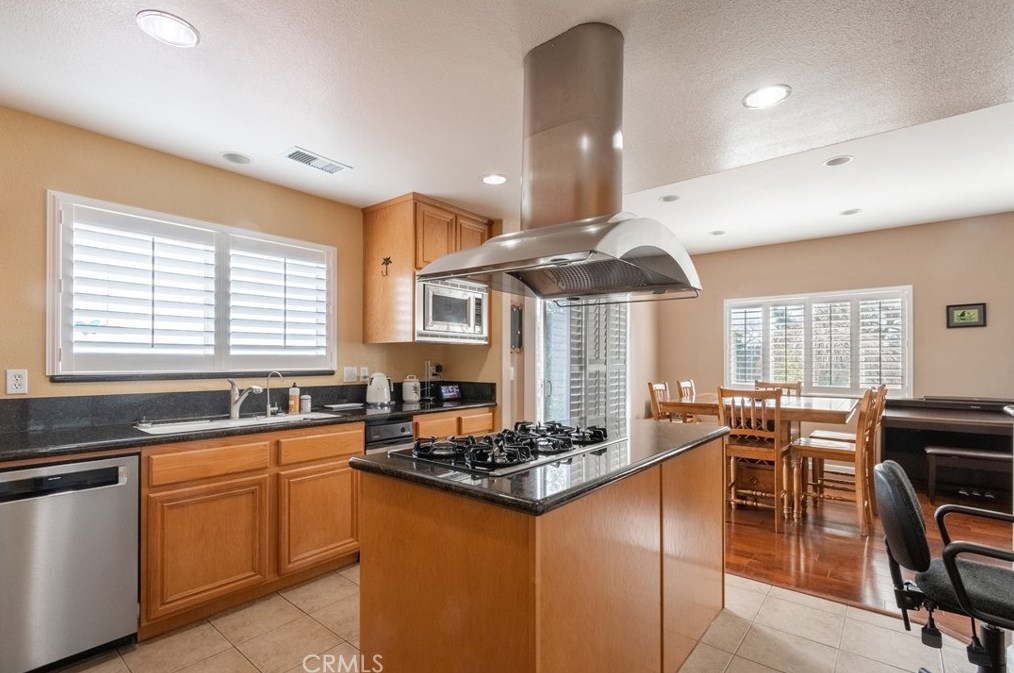 317 Montebello Oaks Dr, Lake Nacimiento CA  93446-7116 exterior