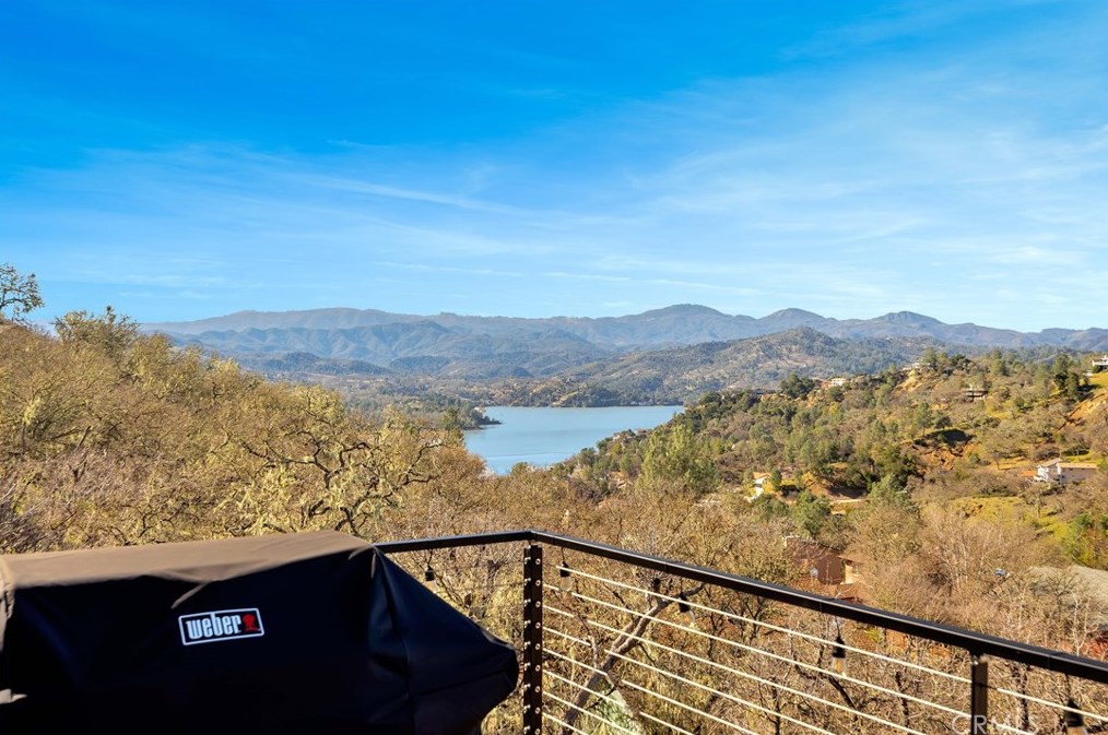 2355 Lakeview Dr, Lake Nacimiento CA  93426-9626 exterior