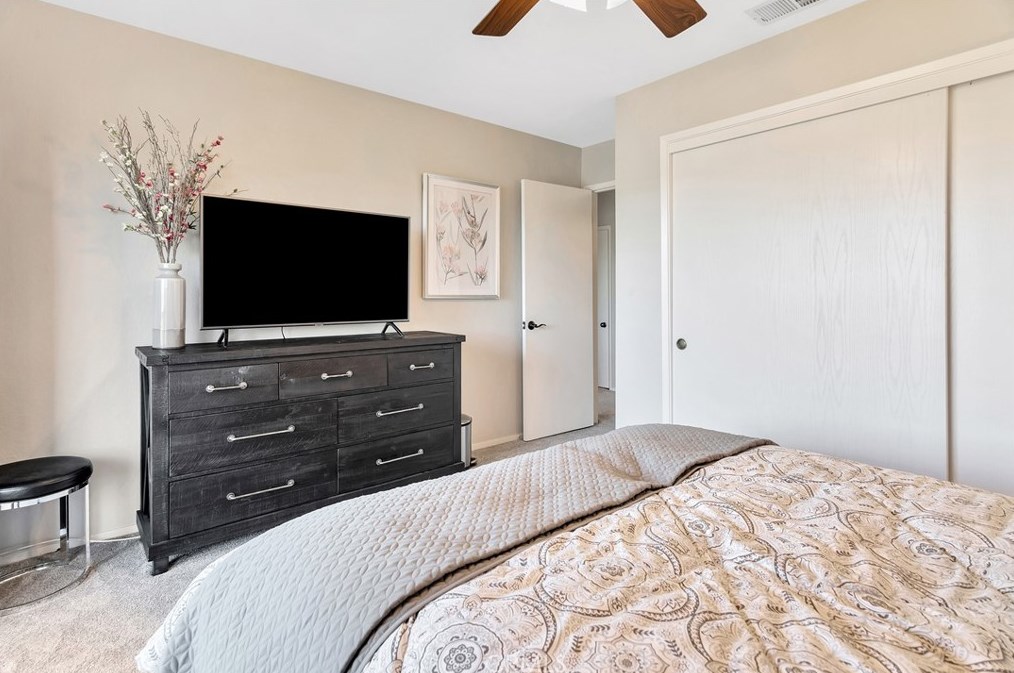 2355 Lakeview Dr, Lake Nacimiento CA  93426-9626 exterior