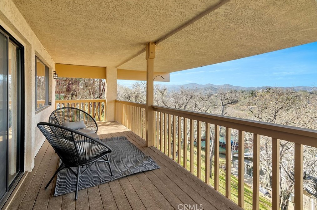 2355 Lakeview Dr, Lake Nacimiento CA  93426-9626 exterior