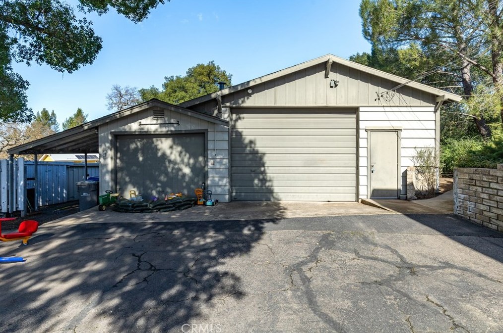 8275 Curbaril Ave, Atascadero CA 93422-5260 exterior