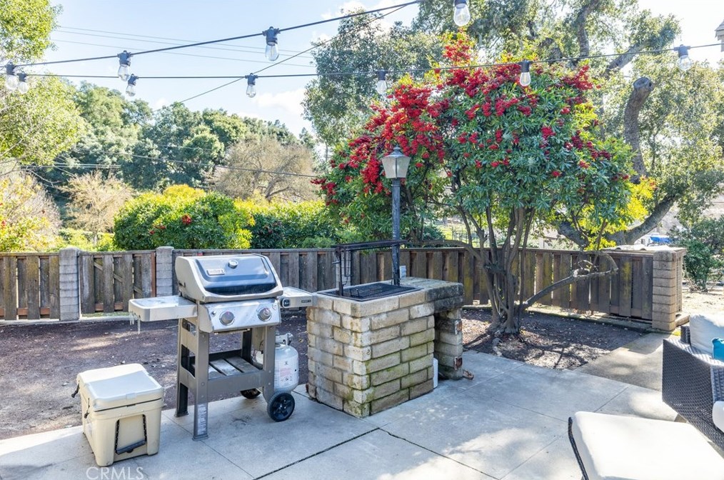 8275 Curbaril Ave, Atascadero CA 93422-5260 exterior