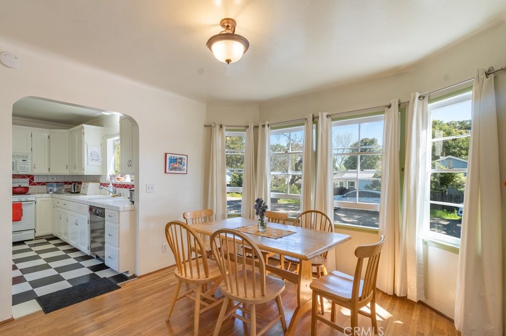 145 16th St, Lake Nacimiento CA  93446-2079 exterior