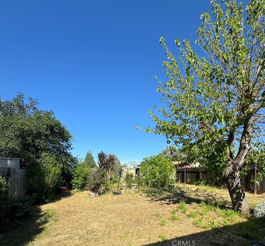 1731 Ponderosa Ln, Lake Nacimiento CA  93446-3633 exterior