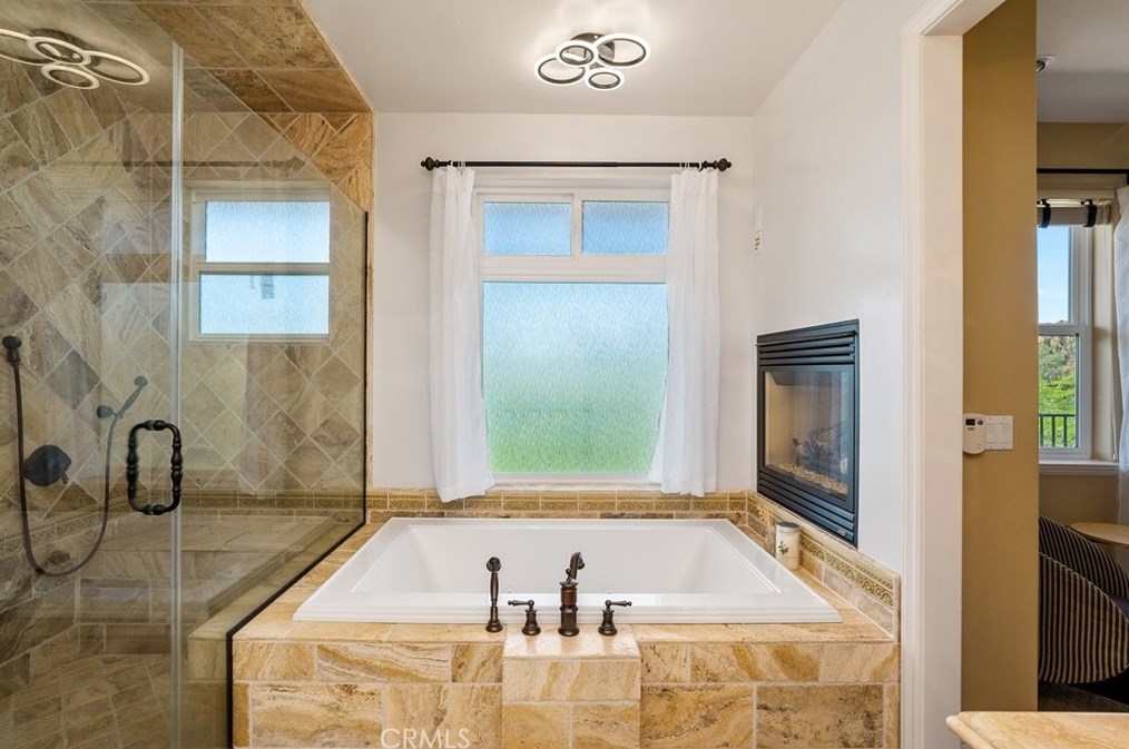 5049 Meadow Lark Ln, Lake Nacimiento CA  93446-4258 exterior