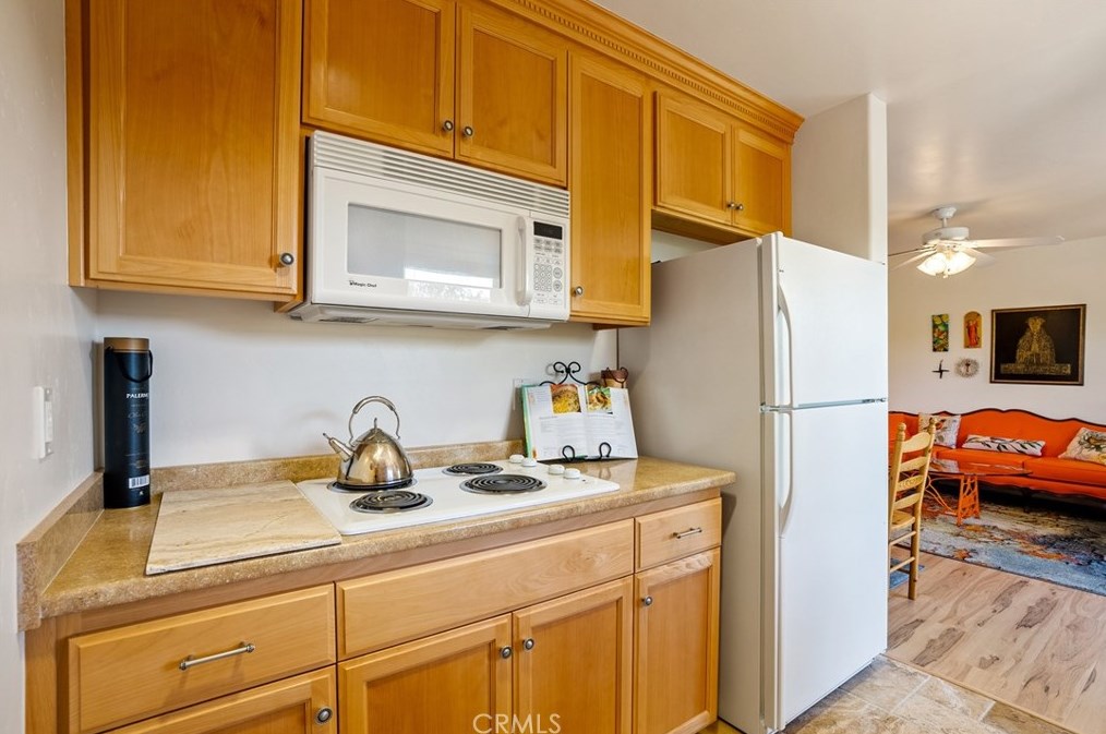 5049 Meadow Lark Ln, Lake Nacimiento CA  93446-4258 exterior
