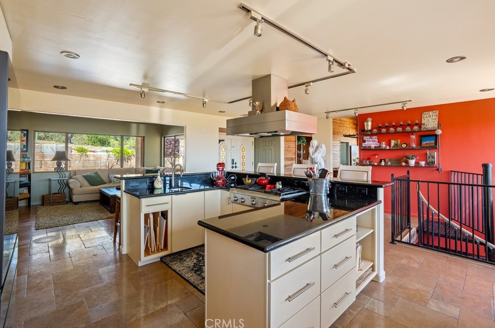 1240 Mountain Springs Rd, Lake Nacimiento CA  93446-5219 exterior