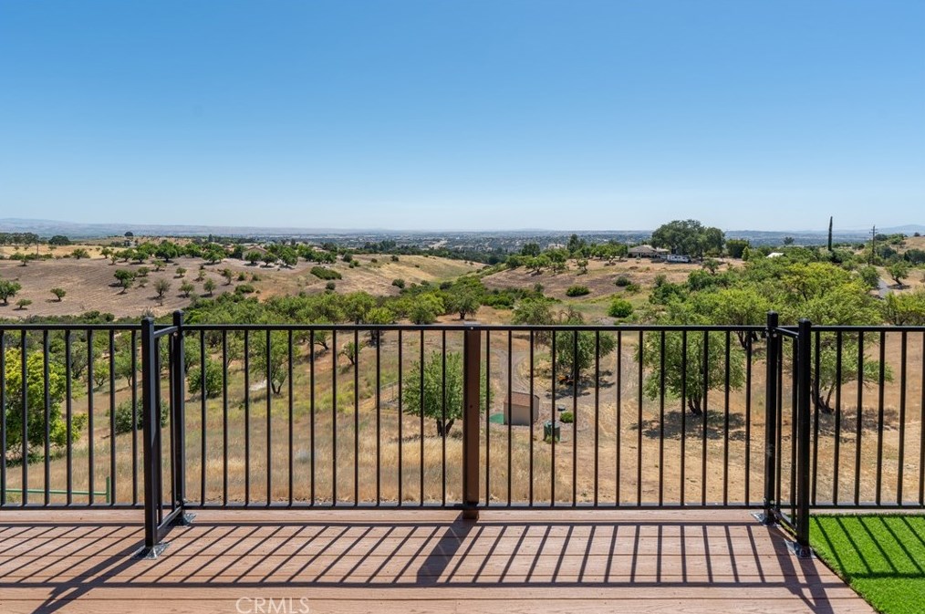 1240 Mountain Springs Rd, Lake Nacimiento CA  93446-5219 exterior