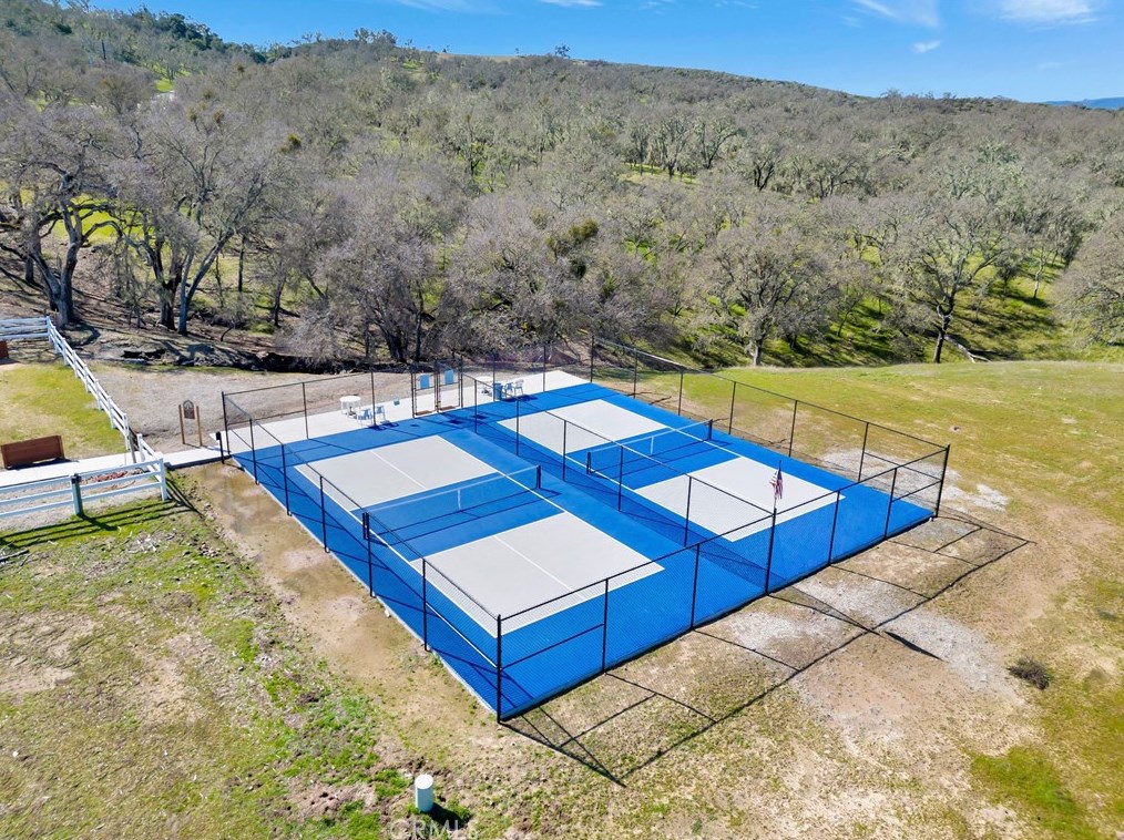 8121 Smith Point Rd, Lake Nacimiento CA  93426-9633 exterior