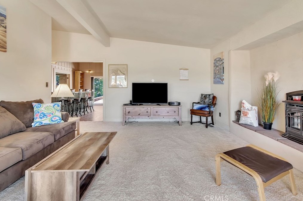 8121 Smith Point Rd, Lake Nacimiento CA  93426-9633 exterior