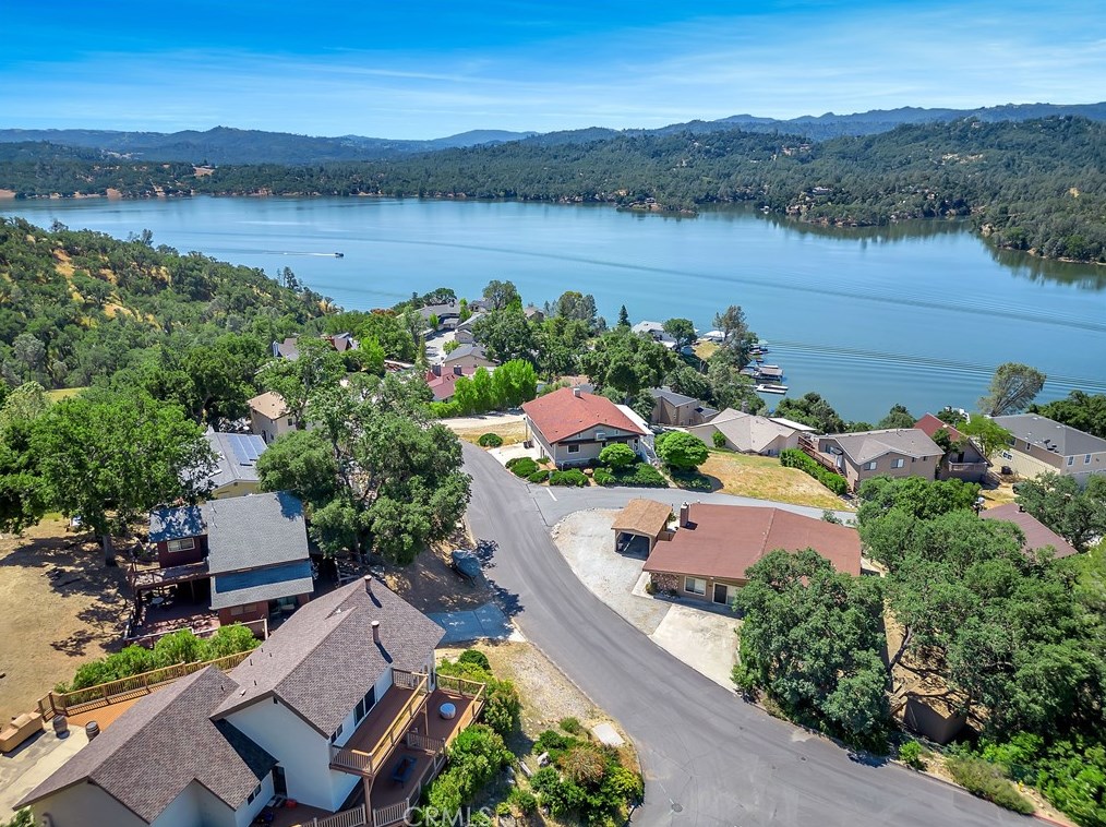 8121 Smith Point Rd, Lake Nacimiento CA  93426-9633 exterior