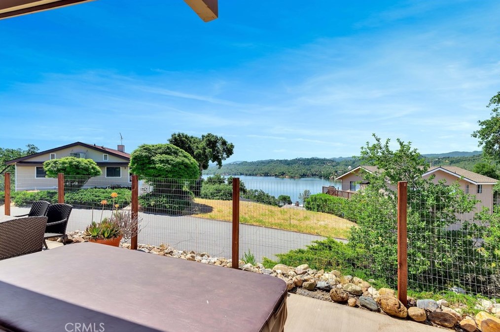 8121 Smith Point Rd, Lake Nacimiento CA  93426-9633 exterior