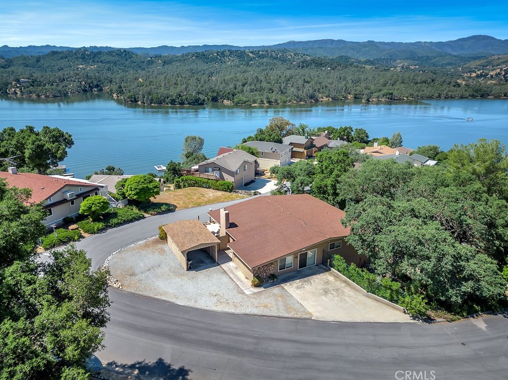 8121 Smith Point Rd, Lake Nacimiento CA  93426-9633 exterior