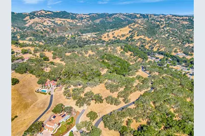 6452 Alta Pradera Lane, Atascadero, CA 93422 - Photo 13