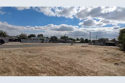 500 Lawson Road, Bakersfield, CA 93307 - Photo 11