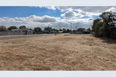 500 Lawson Road, Bakersfield, CA 93307 - Photo 7