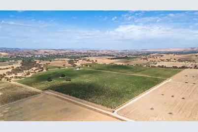 1600 Adobe Road, Paso Robles, CA 93446 - Photo 11
