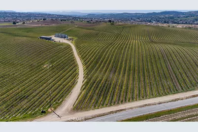 3925 Buena Vista Drive, Paso Robles, CA 93446 - Photo 23