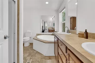 11011 S Shore Drive, Paso Robles, CA 93446 - Photo 15