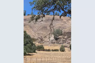 87577 Oak Street, Parkfield, CA 93451 - Photo 1