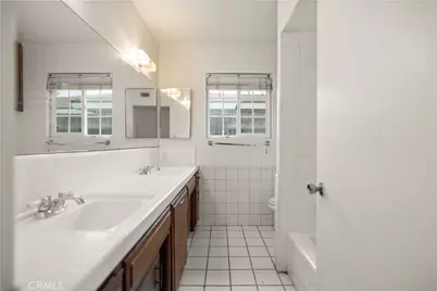 2504 Sutton Place, Bakersfield, CA 93309 - Photo 21