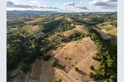 4242 Las Tablas Willow Creek Road, Paso Robles, CA 93446 - Photo 53