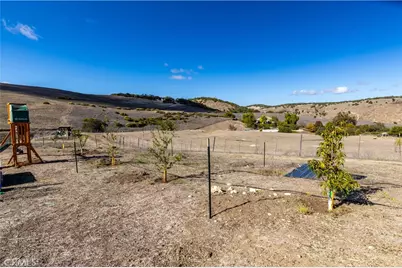 4575 Interlake Road, Bradley, CA 93426 - Photo 21