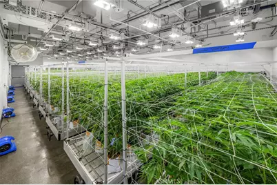 44211 Yucca, Lancaster, CA 93534 - Photo 35