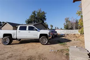 1724 Terrace, Bakersfield, CA 93304 - Photo 9