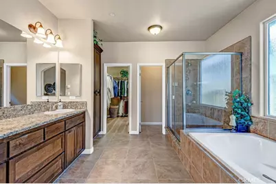 14712 Pams Way, Bakersfield, CA 93314 - Photo 35