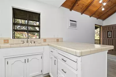 2237 Vine, Paso Robles, CA 93446 - Photo 9