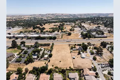 2400 Ramona Road, Atascadero, CA 93422 - Photo 21