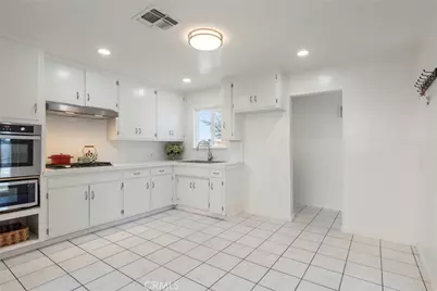 5817 Gary, Bakersfield, CA 93307 - Photo 17