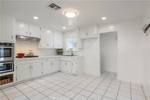 5817 Gary, Bakersfield, CA 93307 - Photo 17