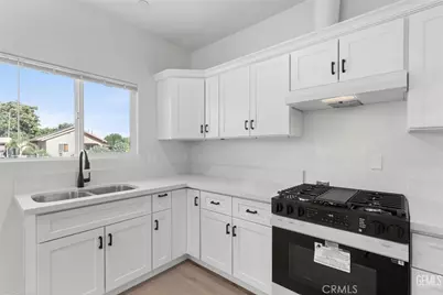 10004 Elmco Avenue, Lamont, CA 93241 - Photo 9