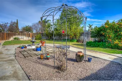 2508 Prestwick Court, Bakersfield, CA 93309 - Photo 27