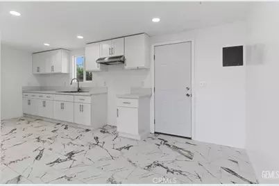 10720 Santa Ana Street, Lamont, CA 93241 - Photo 7