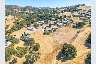 9850 Bluegill Drive, Paso Robles, CA 93446 - Photo 5