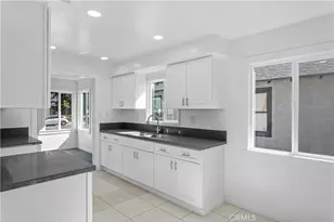 209 Cypress, Bakersfield, CA 93304 - Photo 9