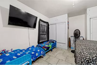 303 El Tejon, Bakersfield, CA 93308 - Photo 15