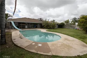 3612 Christmas Tree Ln, Bakersfield, CA 93306 - Photo 15