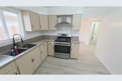 115 9th, Delano, CA 93215 - Photo 17