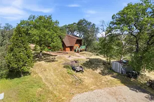 24300 Woodbine Ct, Tehachapi, CA 93561 - Photo 7